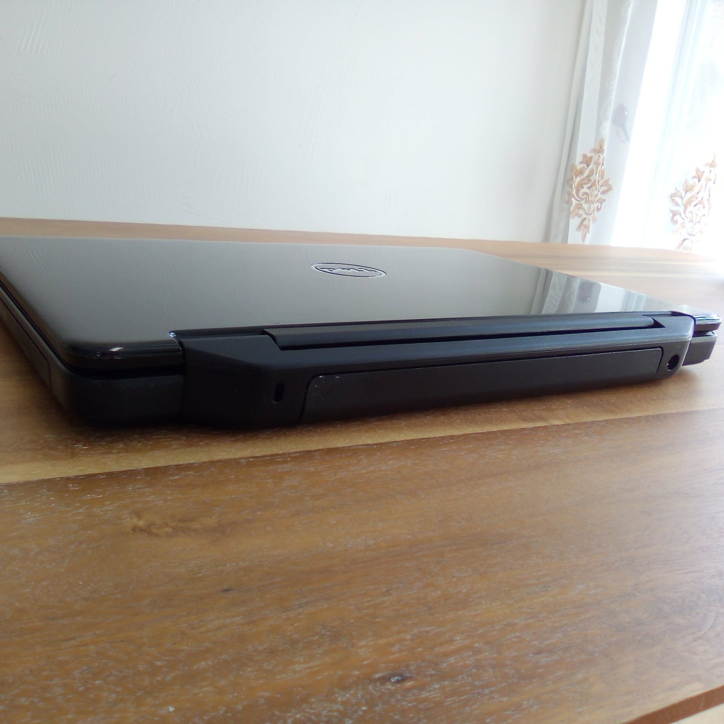 Dell Inspiron 3520 8MP9V A01