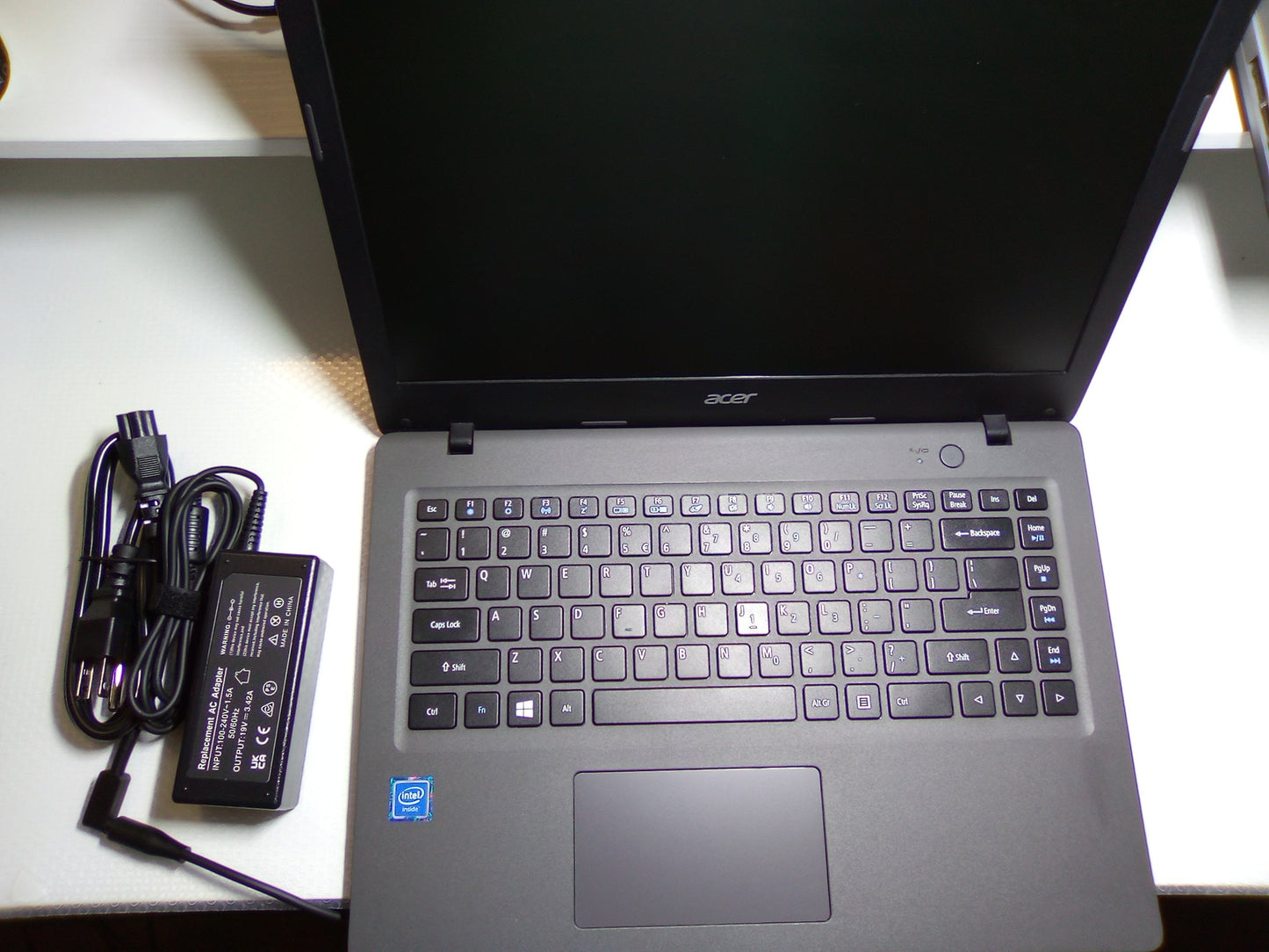Acer Aspire One Cloudbook 14 (AO1-431)